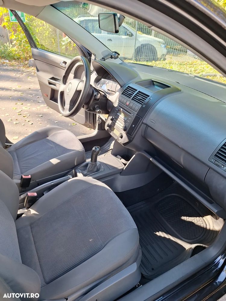 Volkswagen Polo 1.4 Comfortline - 18