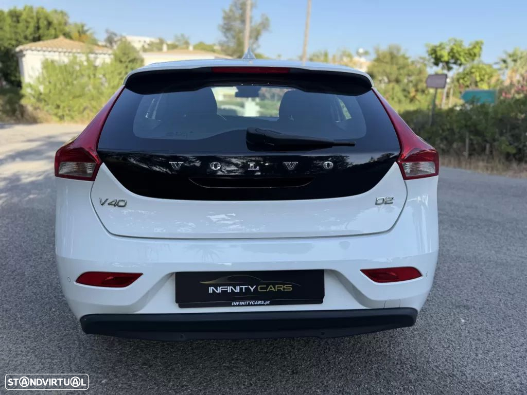 Volvo V40 2.0 D2 Momentum - 6