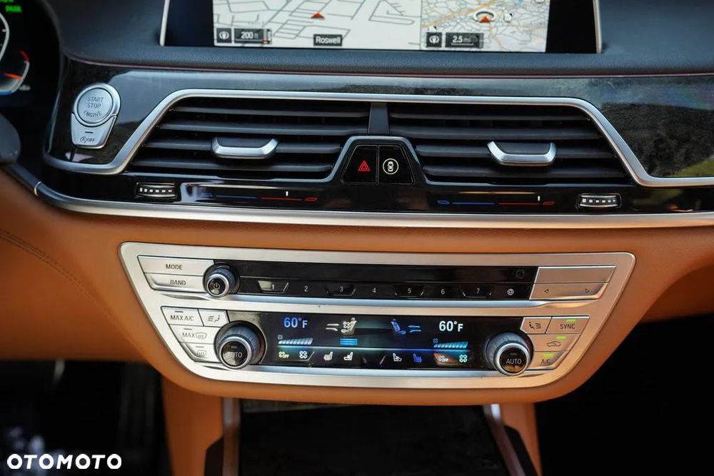 BMW Seria 7 740i - 28