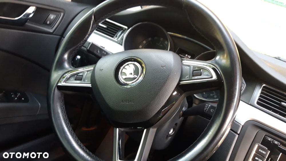 Skoda Superb 2.0 TDI Ambition - 12