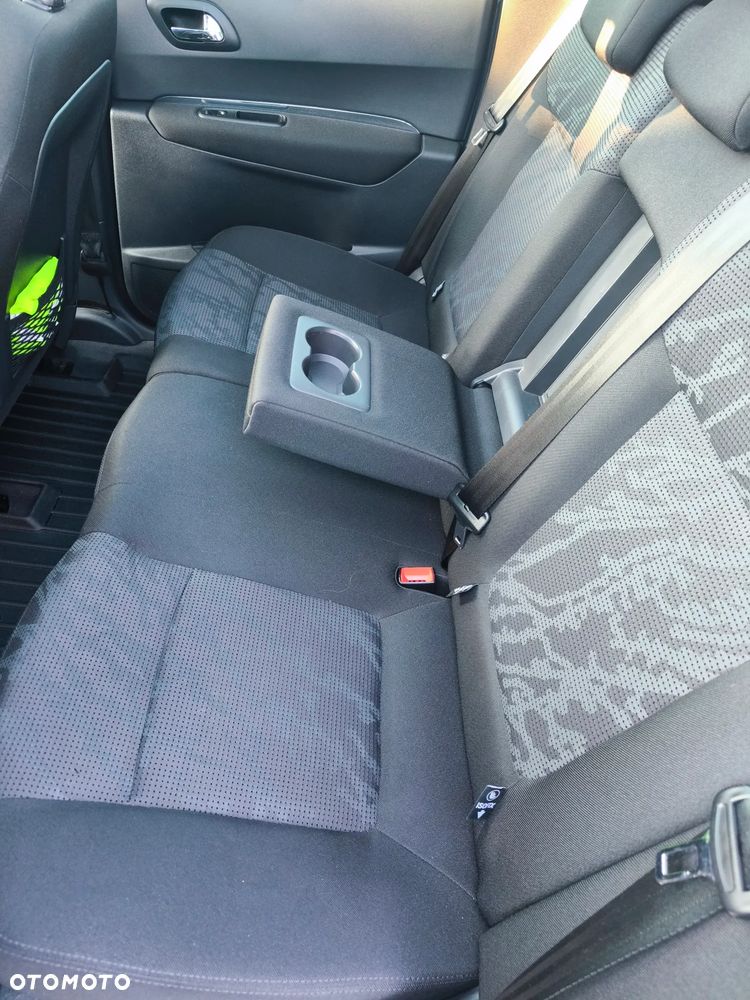 Peugeot 3008 1.6 HDi Premium - 17