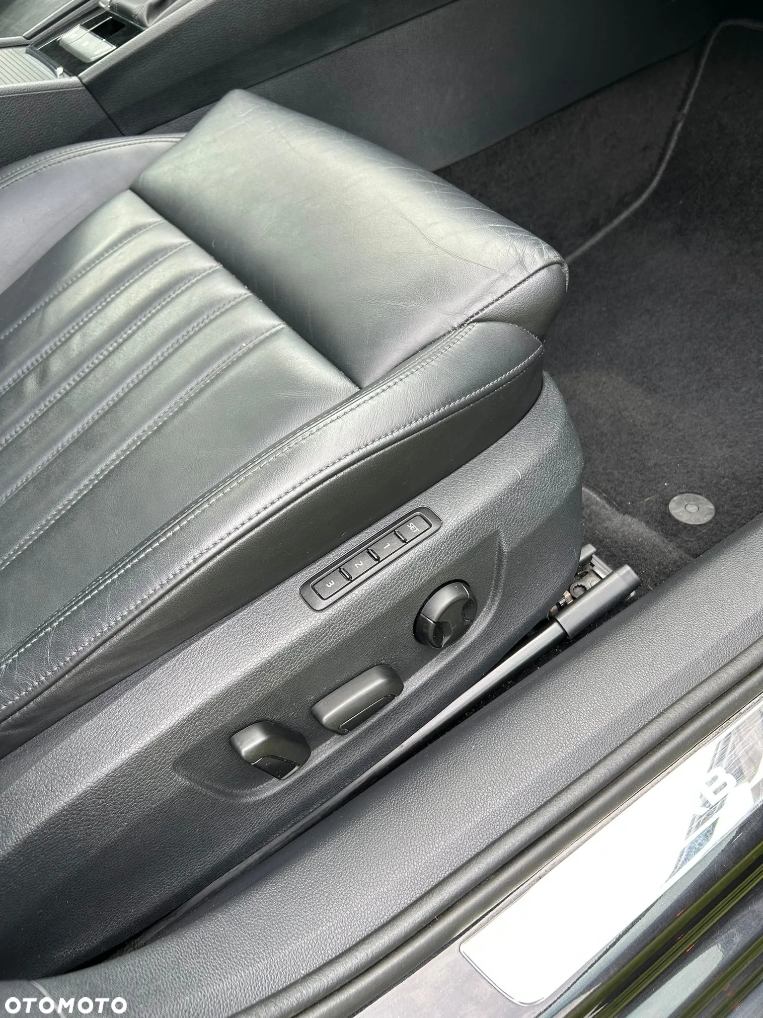 Skoda Superb Combi 2.0 TDI Premium Edition - 14