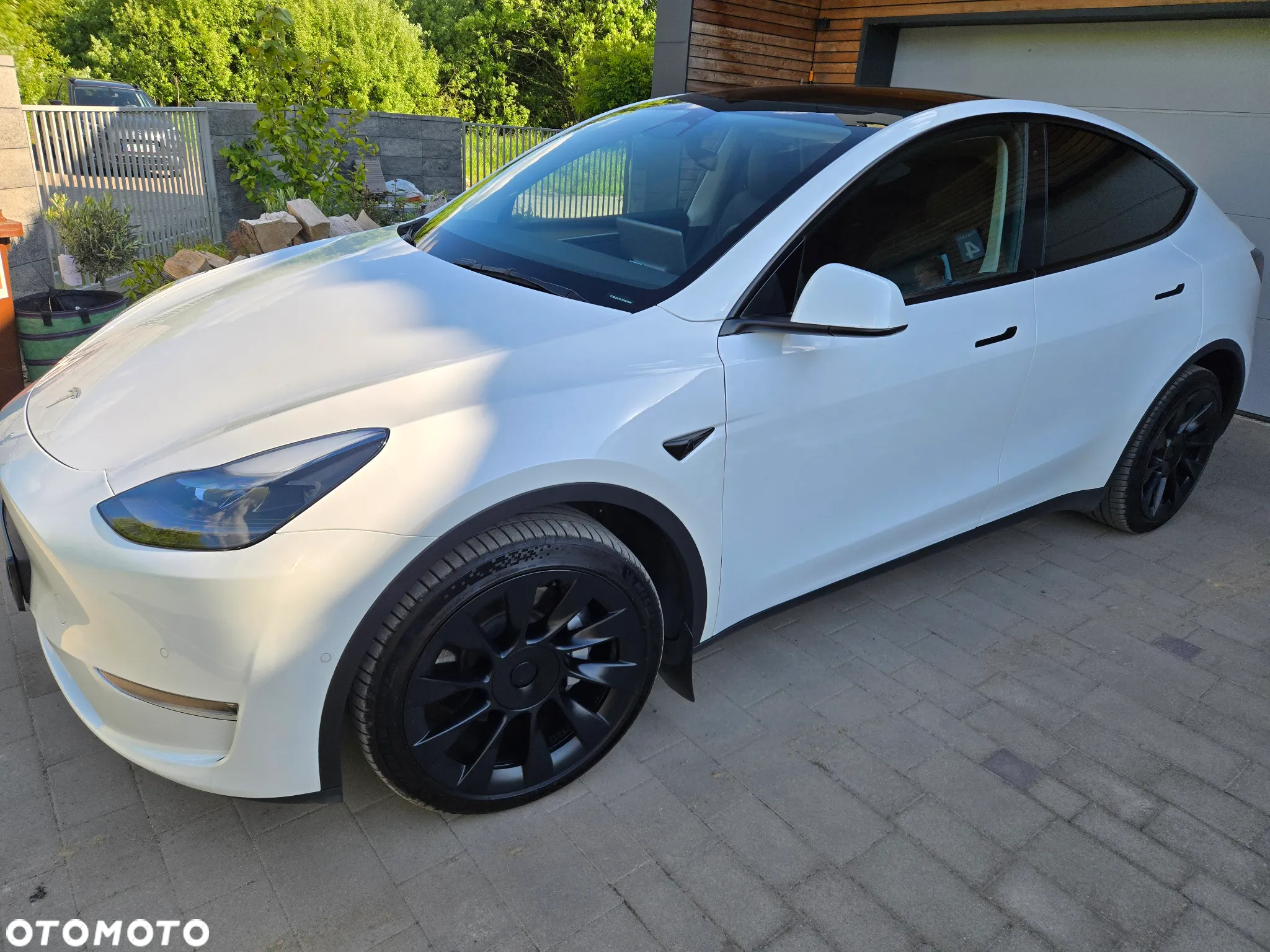 Tesla Y Long Range AWD - 6