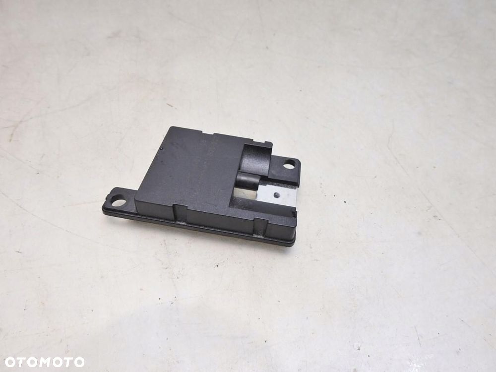 WZMACNIACZ ANTENY BMW E61 6928461 - 6