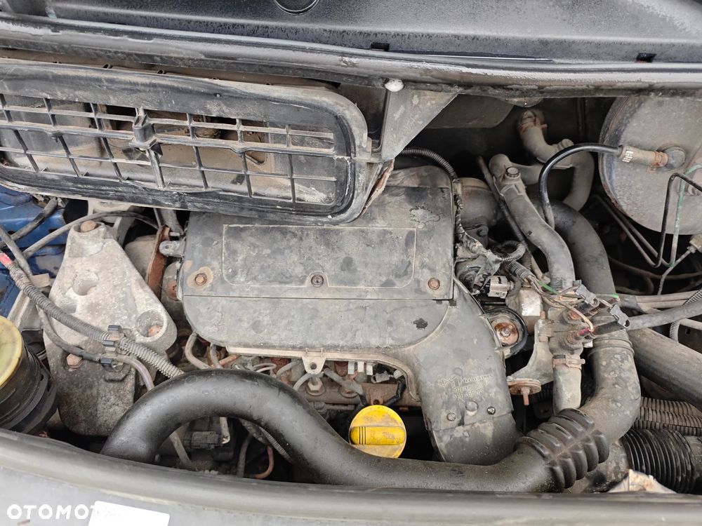 Renault TRAFIC - 13