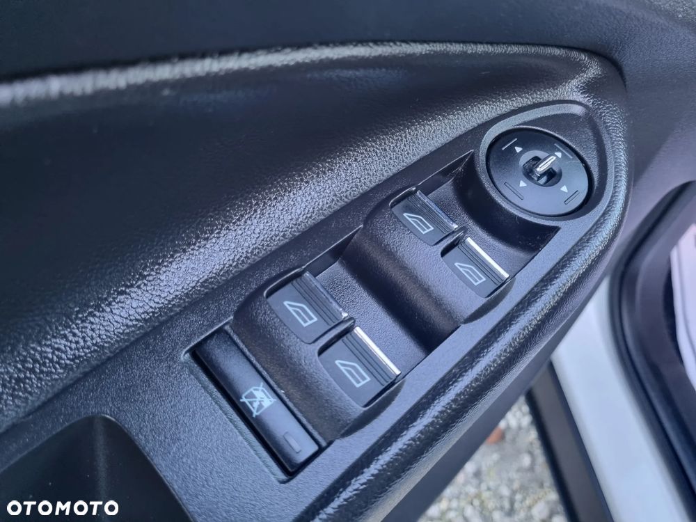 Ford Kuga 2.0 TDCi Trend FWD - 19