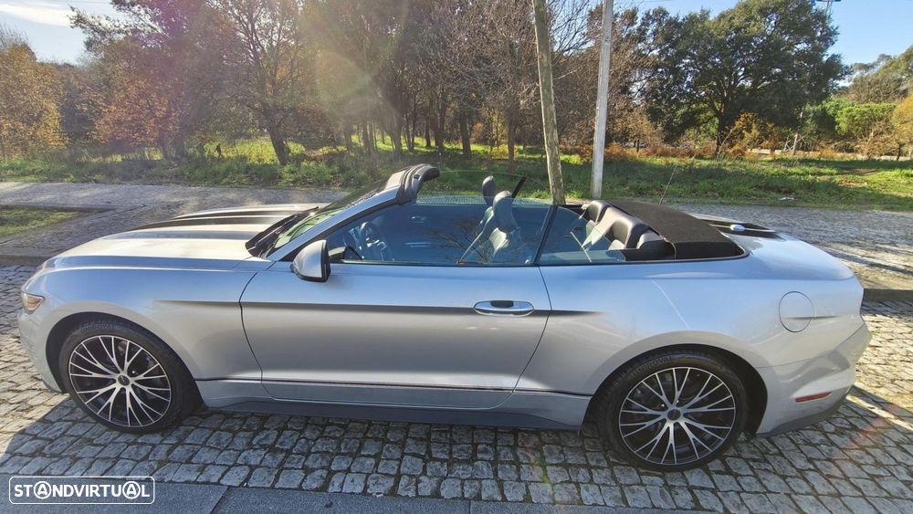 Ford Mustang 2.3i EcoBoost Aut. - 33