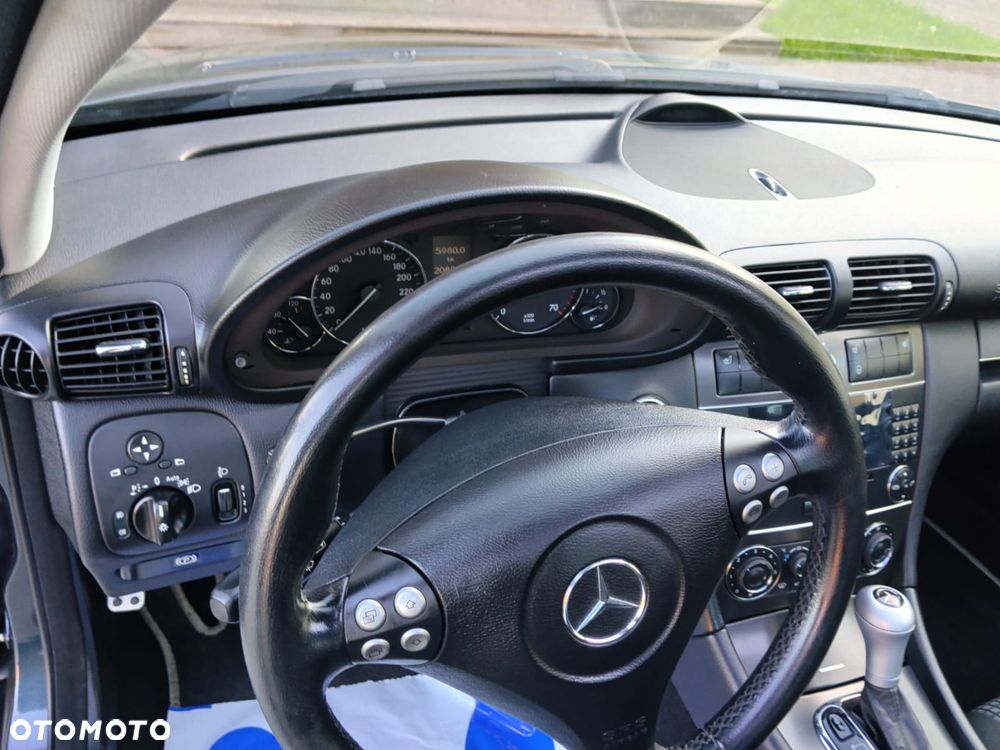 Mercedes-Benz Klasa C 180 Kompressor Automatik Sport Edition - 26