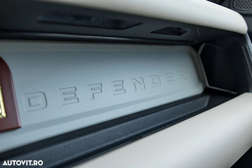 Land Rover Defender 110 3.0 D250 MHEV XS Edition - 36