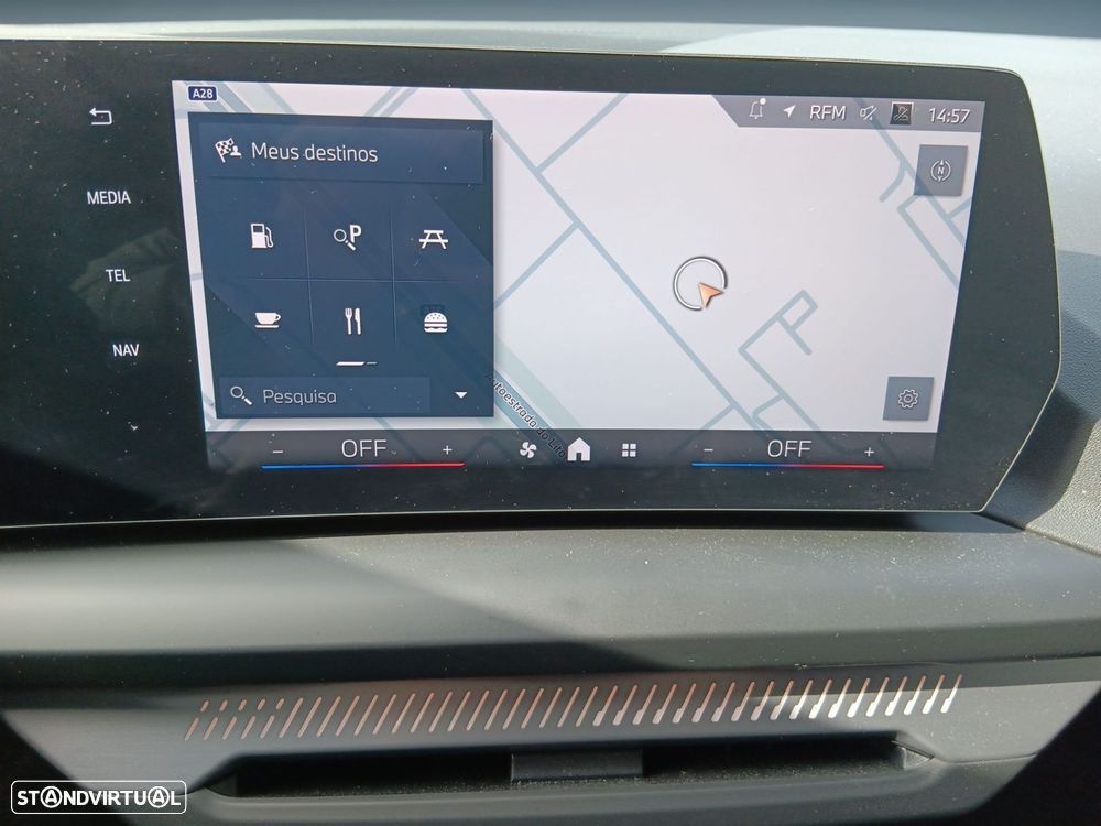 BMW 118 d Pack Desportivo M - 23