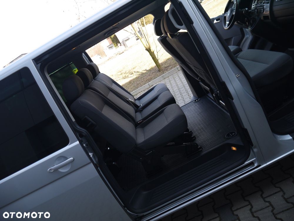 Volkswagen Caravelle - 17