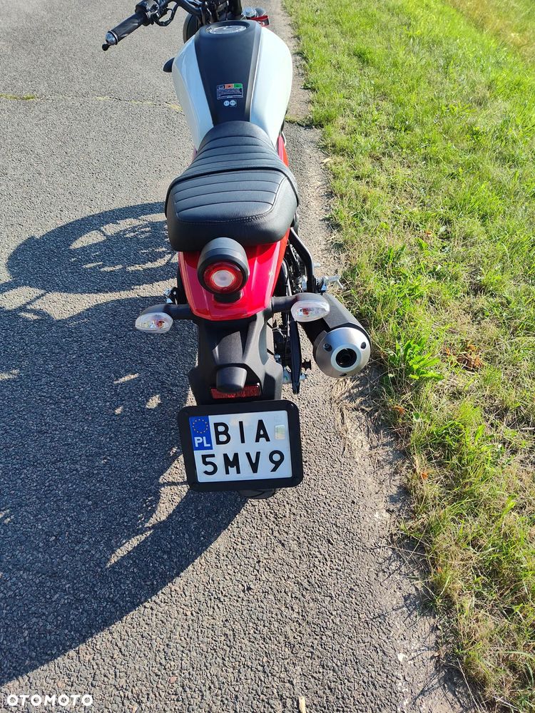 Yamaha XSR - 13