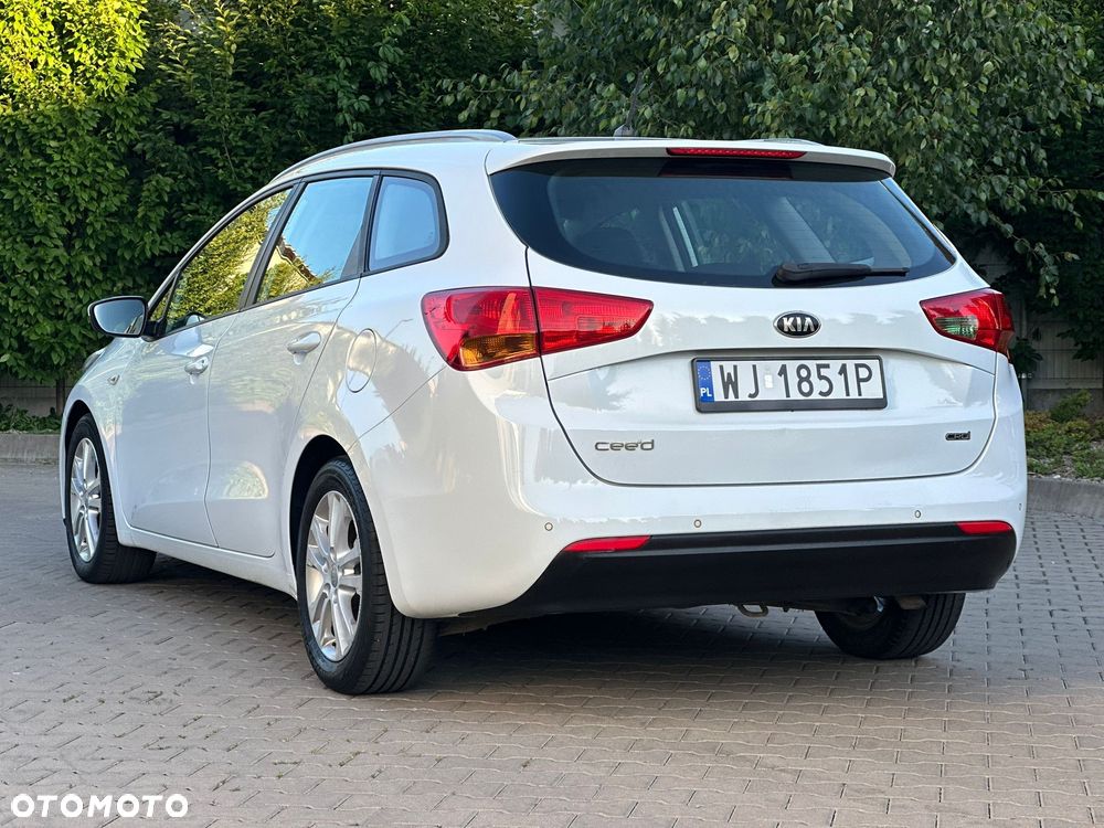Kia Ceed Cee'd 1.4 L - 8