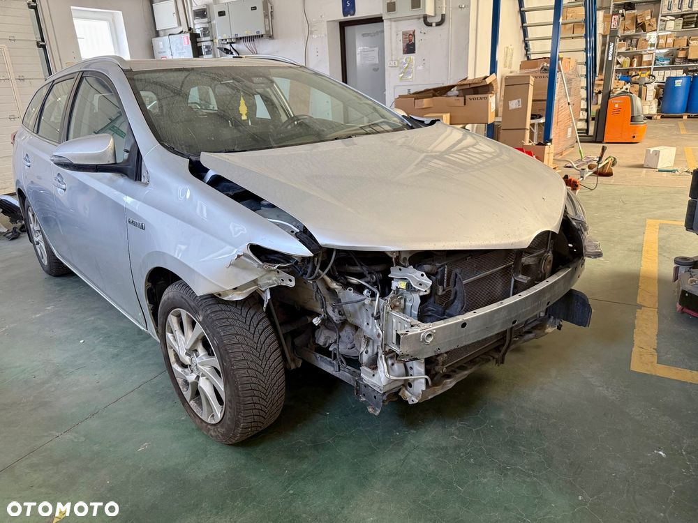 Toyota Auris Hybrid 135 Comfort - 14