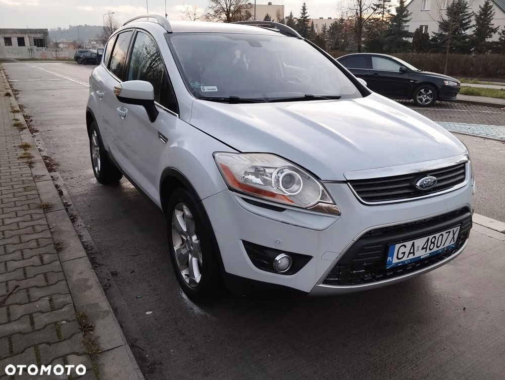 Ford Kuga 2.0 TDCi 2x4 Titanium - 9