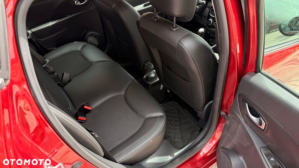 Renault Clio - 23
