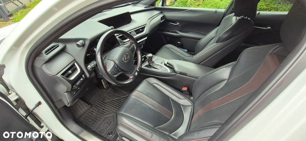 Lexus UX 250h GPF F Sport AWD - 18