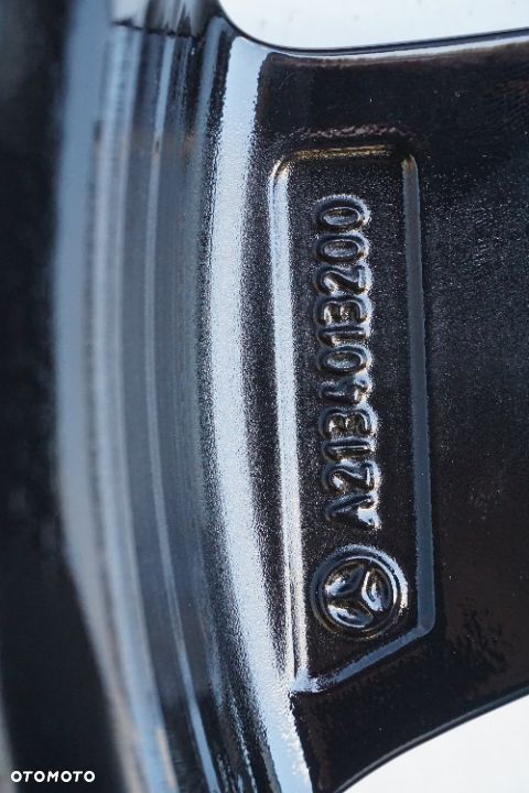 Mercedes W213 5x112 18 8J et43 - 12