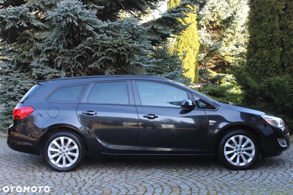 Opel Astra 1.4 Turbo 150 Jahre - 5