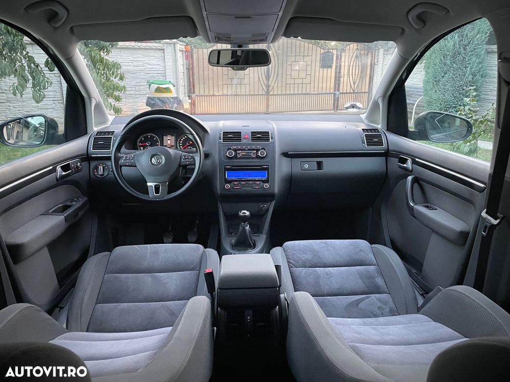 Volkswagen Touran - 20