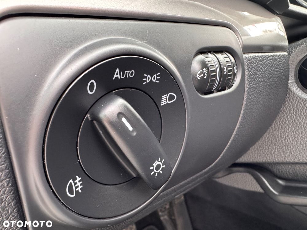 Volkswagen Golf - 26