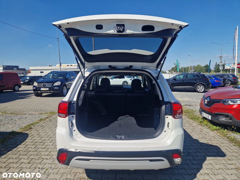 Mitsubishi Outlander 2.0 2WD CVT Diamant - 8