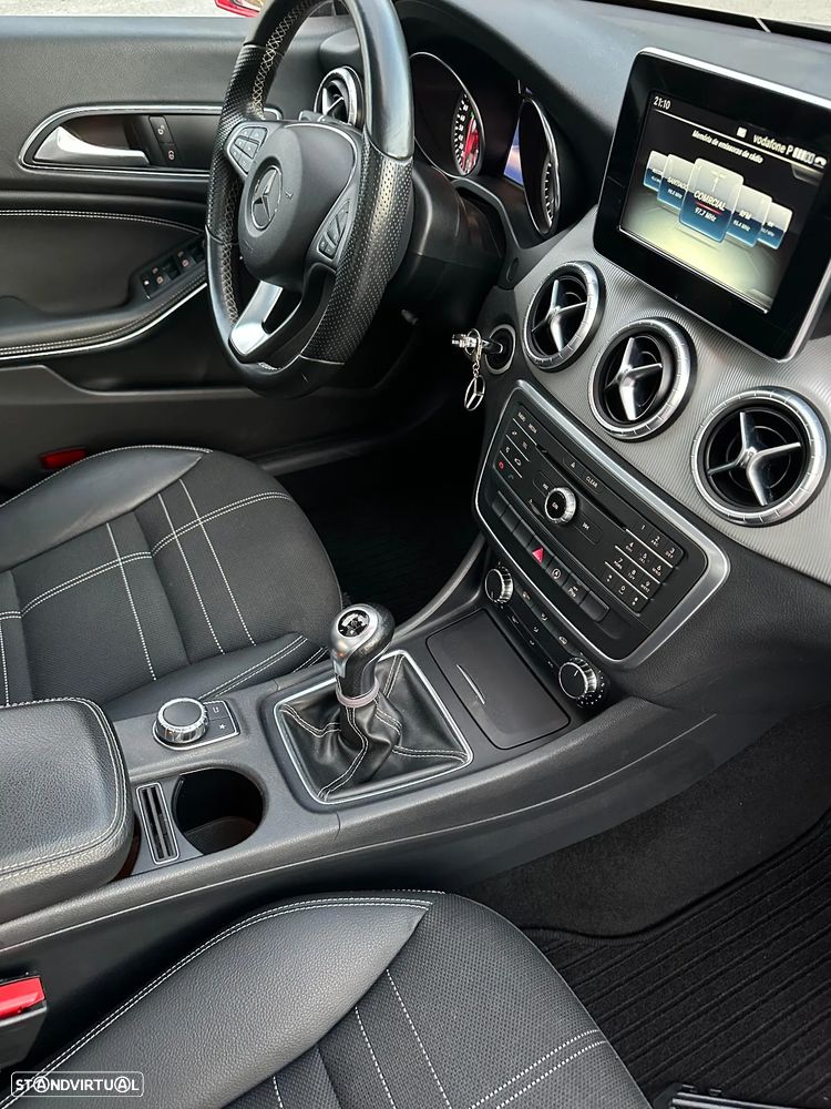 Mercedes-Benz CLA 180 d Urban - 23