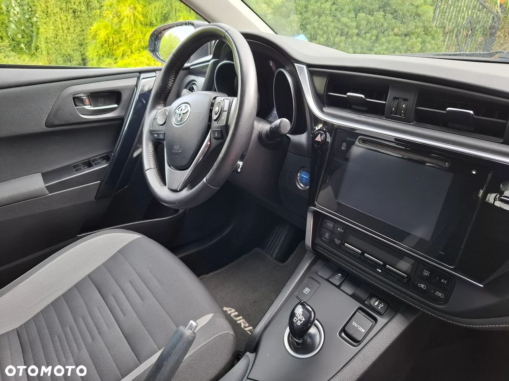 Toyota Auris - 18