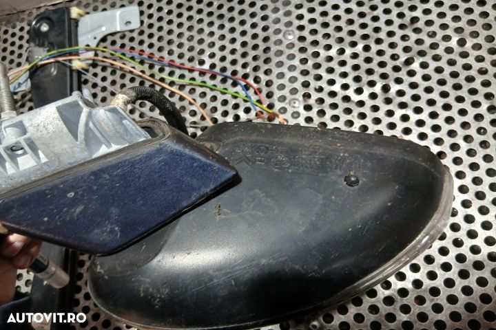 Oglinda stanga electrica E20210077 8 FIRE E20210077 8 FIRE Peugeot 50 - 4