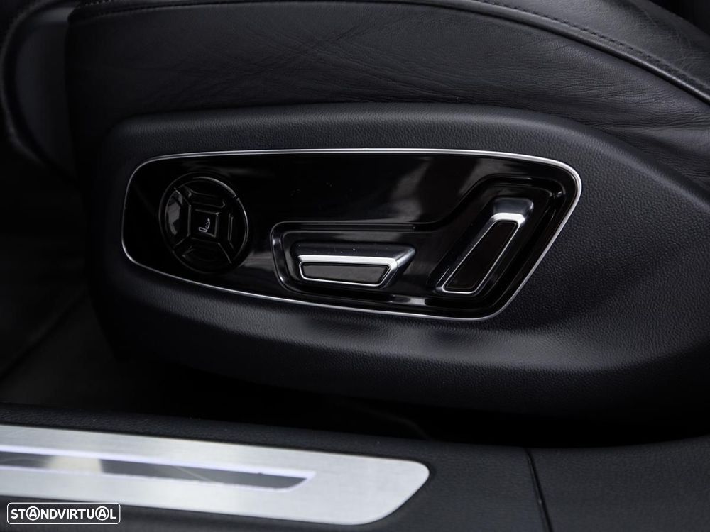 Audi S8 - 20
