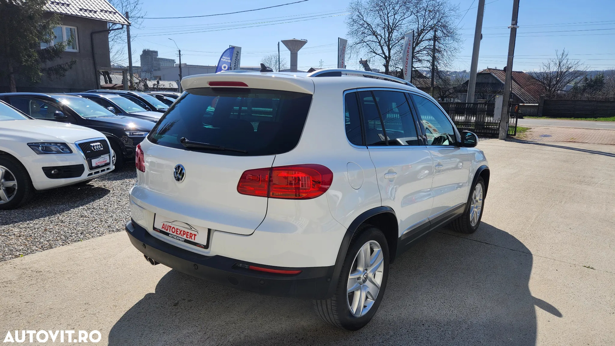 Volkswagen Tiguan 2.0 TDI DPF 4Motion BlueMotion Technology DSG Exclusive - 9