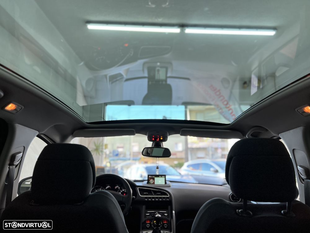 Peugeot 3008 1.6 HDi Allure - 8