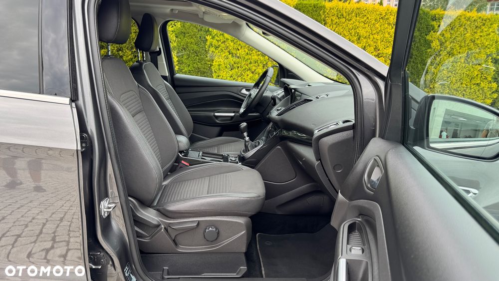 Ford Kuga - 22