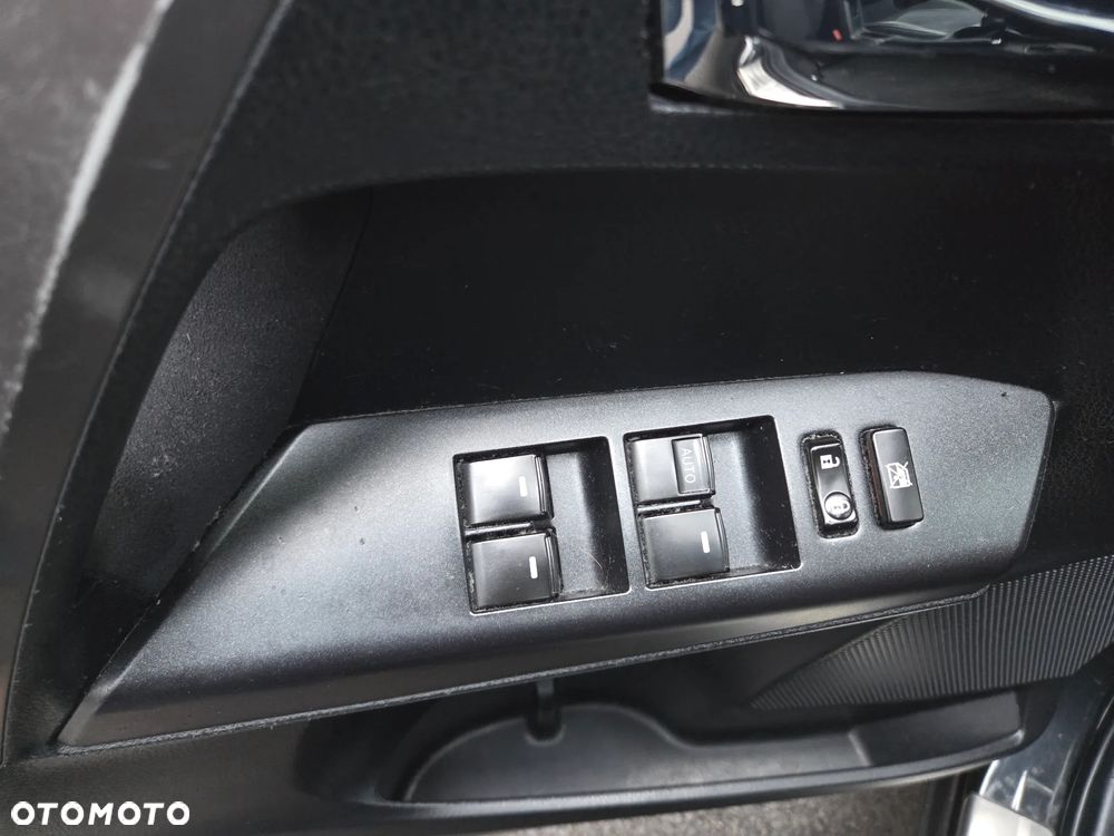 Toyota RAV4 2.0 D-4D Premium 4x2 - 12