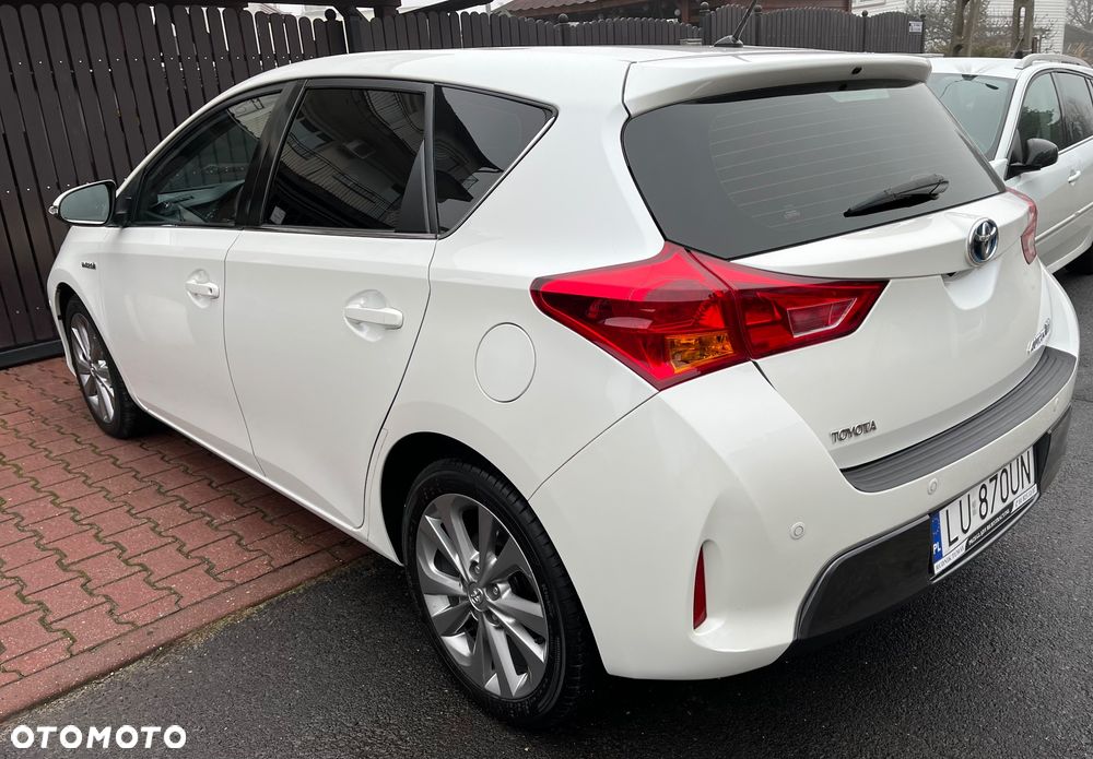 Toyota Auris - 11