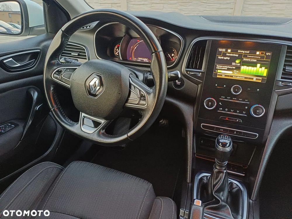 Renault Megane 1.5 Blue dCi Intens - 28