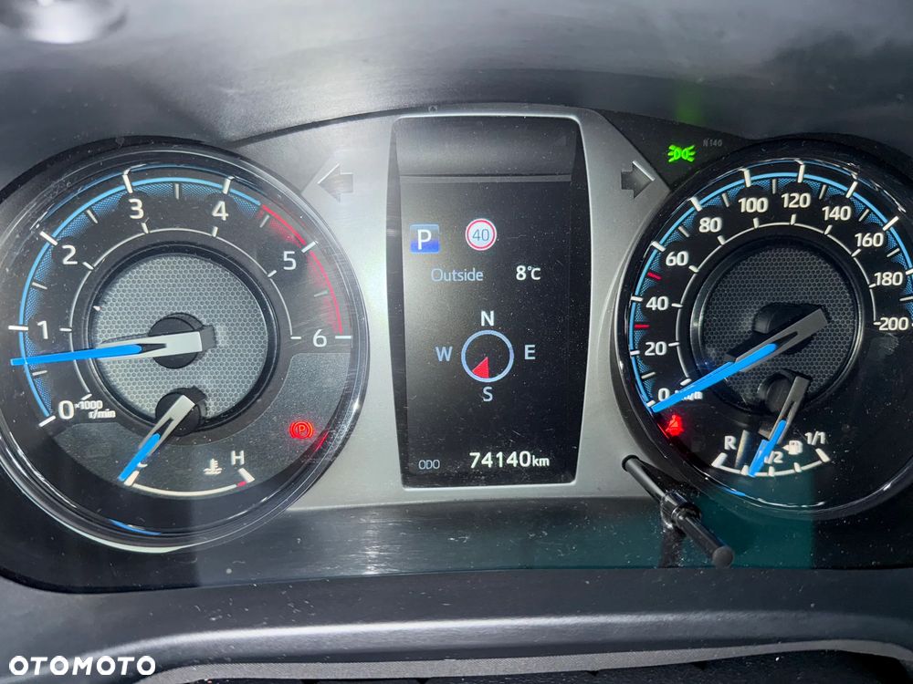 Toyota Hilux 2.8 D-4D Double Cab Invincible 4x4 - 12