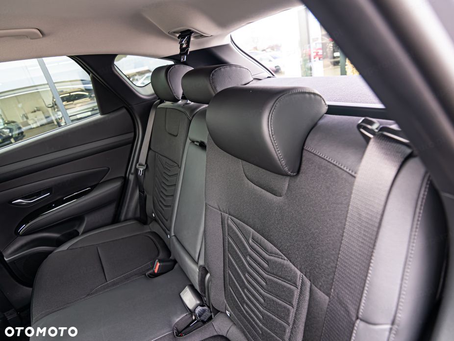 Hyundai Tucson 1.6 T-GDi HEV Executive 2WD - 18