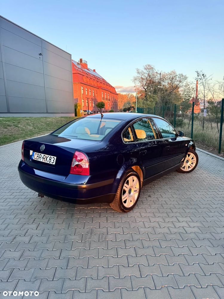 Volkswagen Passat - 9