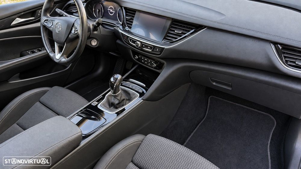 Opel Insignia Grand Sport 1.5 - 21