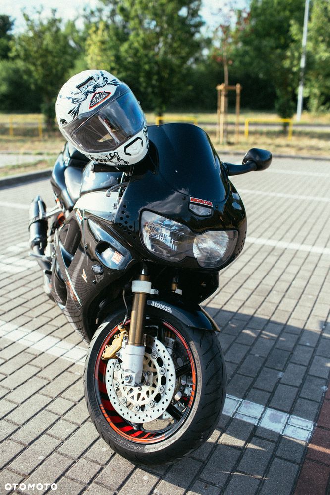 Honda CBR - 1