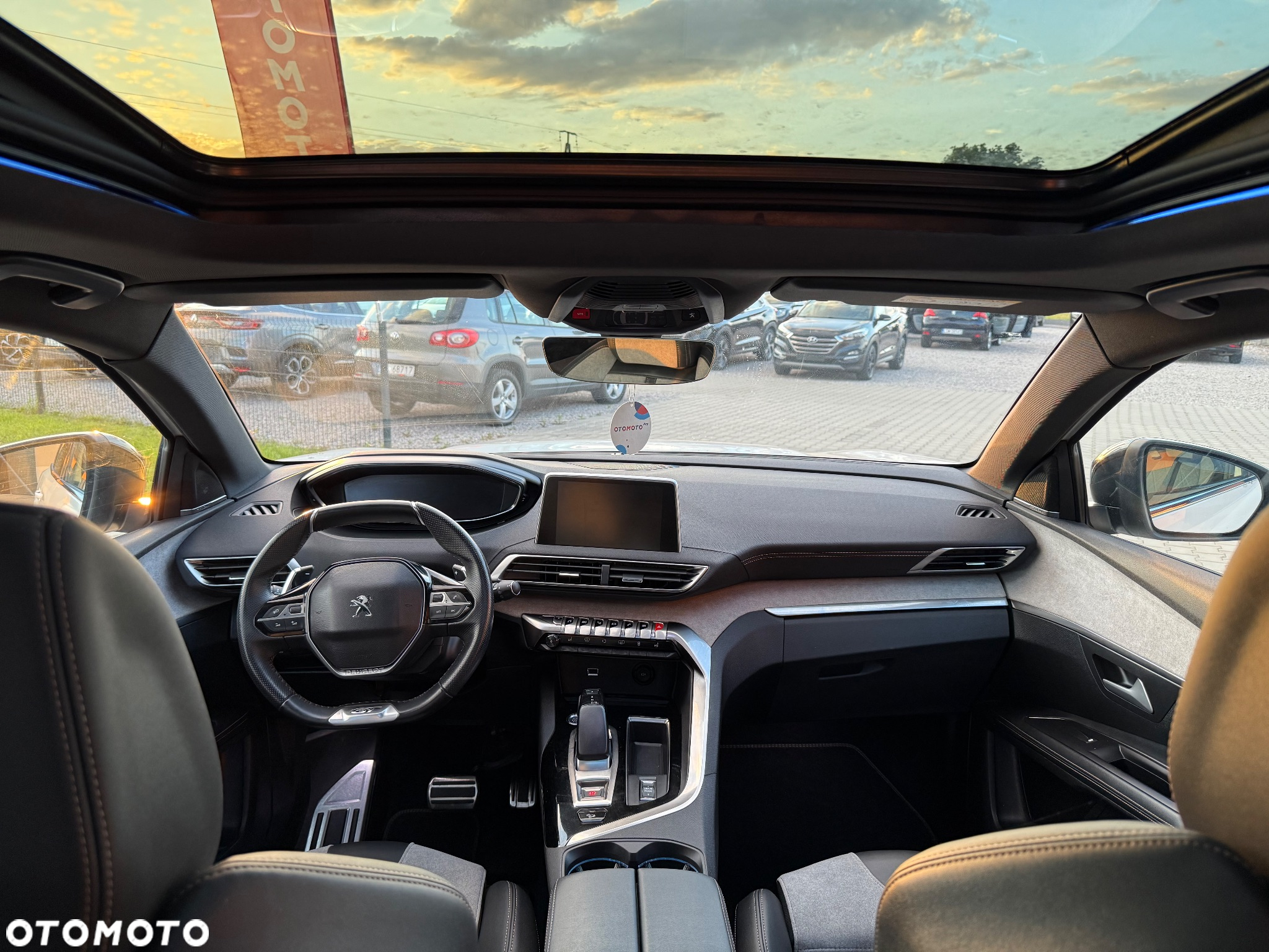 Peugeot 3008 Plug-In Hybrid4 300 e-EAT8 GT - 17