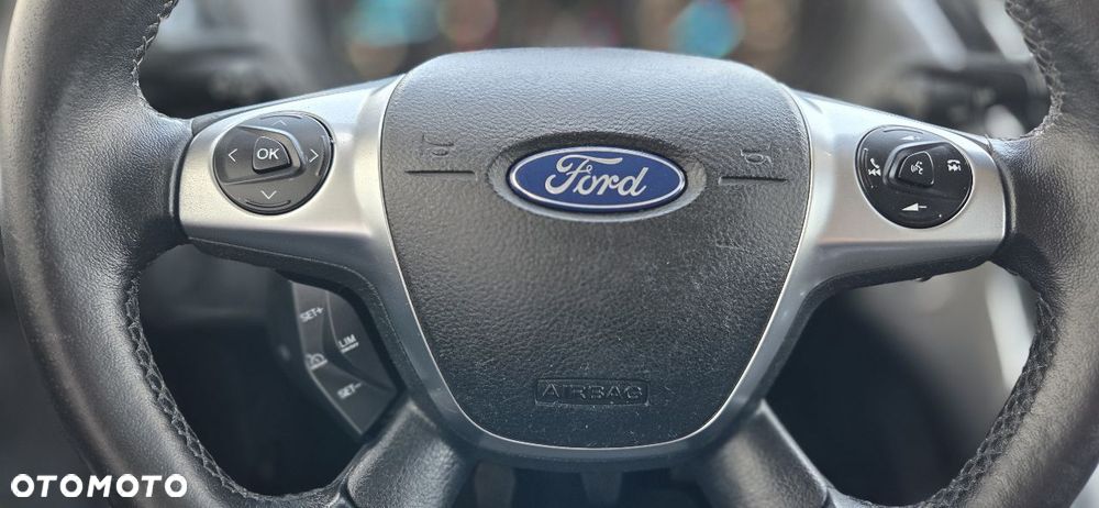 Ford Kuga 2.0 TDCi 2x4 Titanium - 26