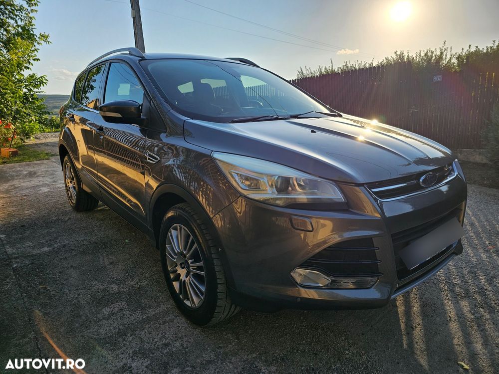 Ford Kuga 2.0 TDCi Powershift 4WD Titanium - 3