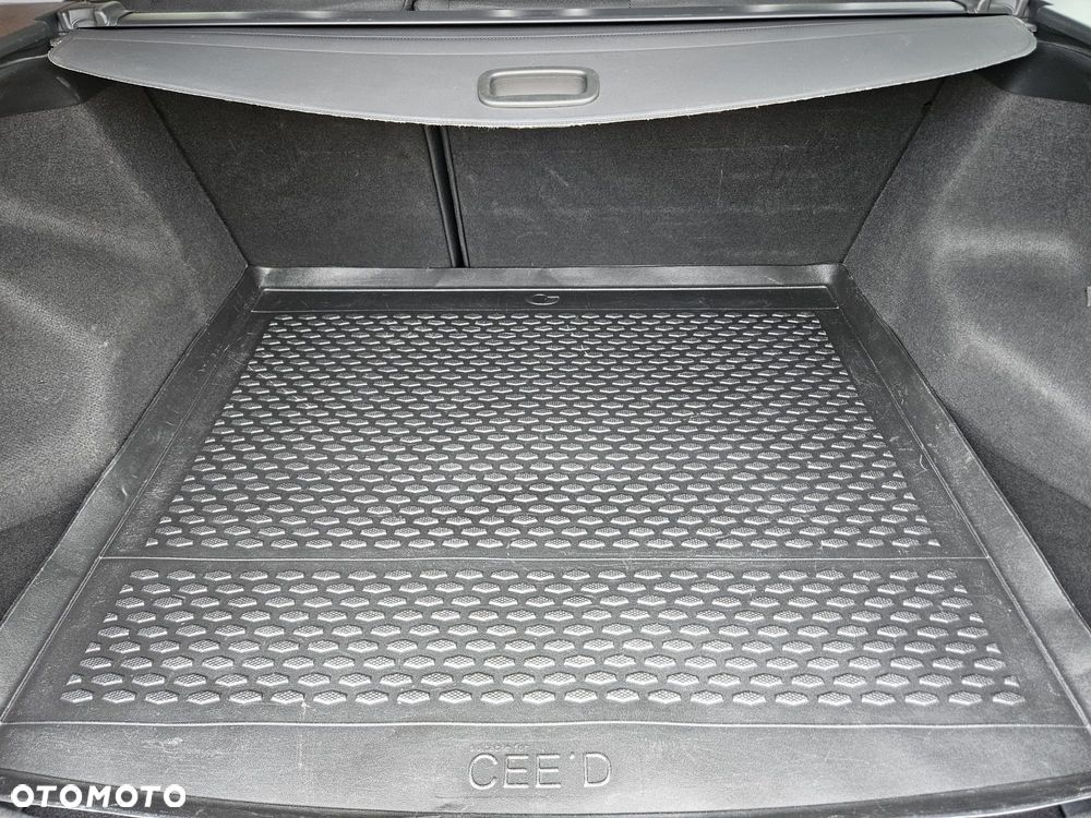 Kia Ceed 1.6 CRDi M DCT - 9