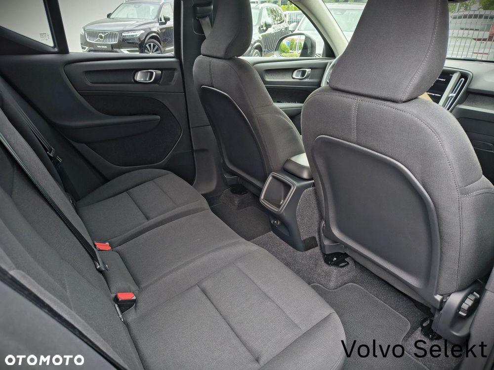 Volvo XC 40 - 25