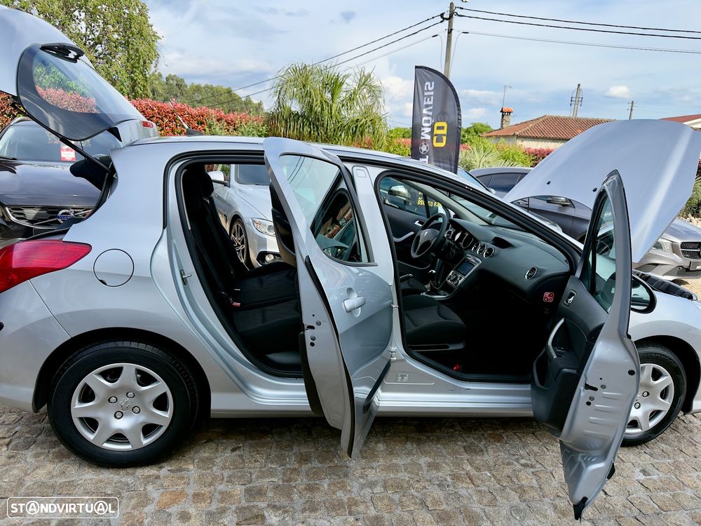 Peugeot 308 1.6 HDi Executive - 37