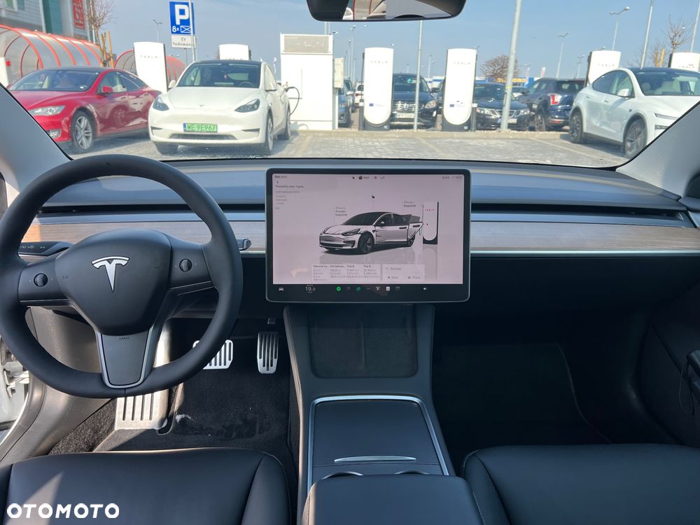 Tesla Model 3 Standard Reichweite Plus Hinterradantrieb - 9