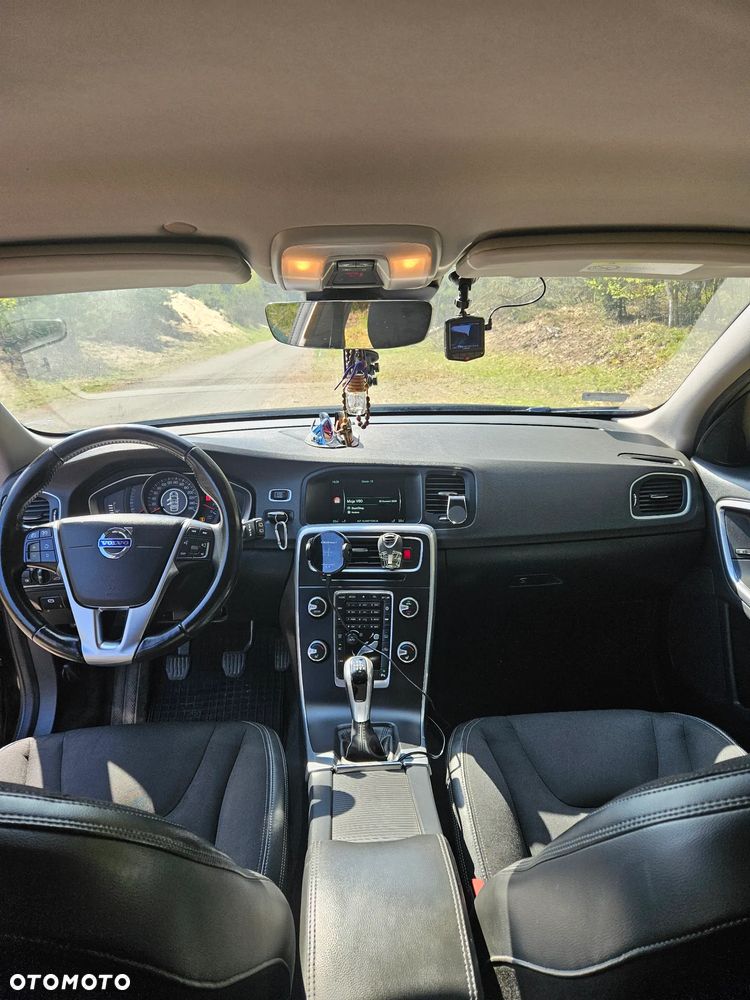 Volvo V60 D3 Kinetic - 12