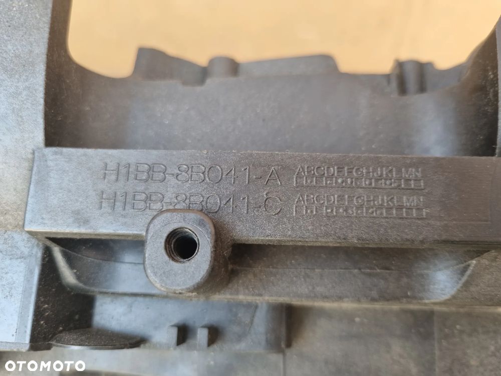 FORD FIESTA MK8 1.1 BENZYNA PAS PRZEDNI - 4